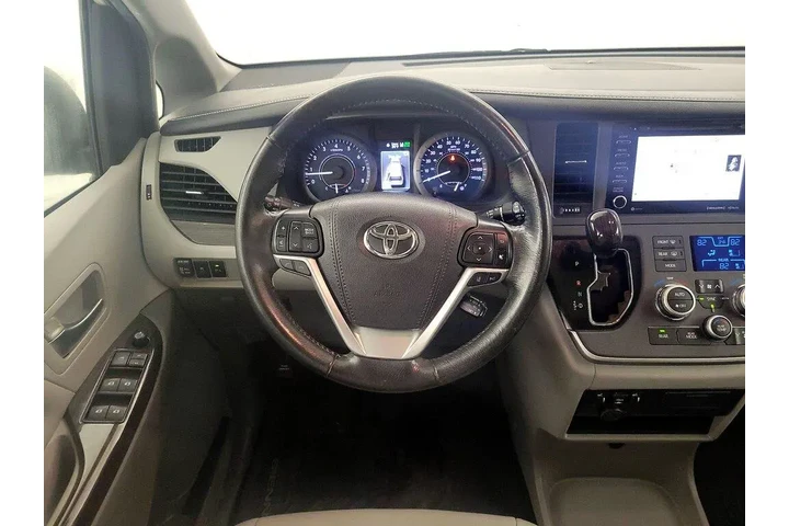 $24998 : Toyota Sienna 2020 Limited 7 image 10