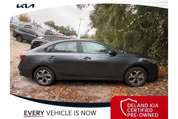 $13400 : Kia Forte 2021 LXS 4dr Sedan image 7