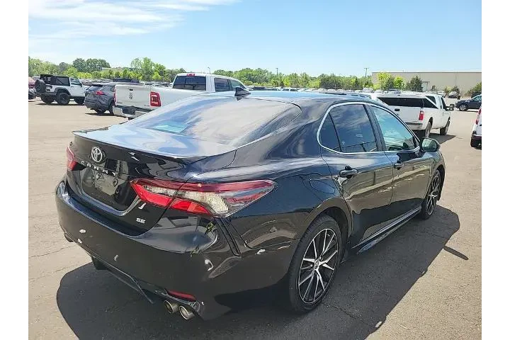 $19575 : Toyota Camry 2021 SE 4dr Sed image 2