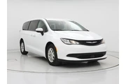 Chrysler Voyager 2023 LX 4dr en Reno