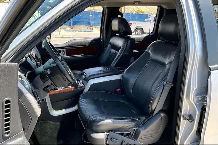 $13693 : Ford F-150 2010 4x2 XLT 4dr image 7