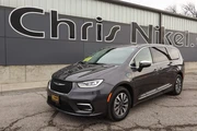 2023 Pacifica Hybrid Limited en Tulsa