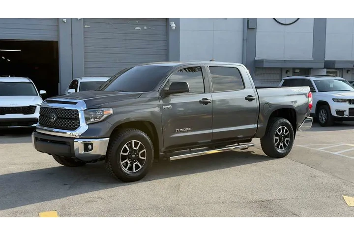 $27900 : Toyota Tundra 2021 image 10