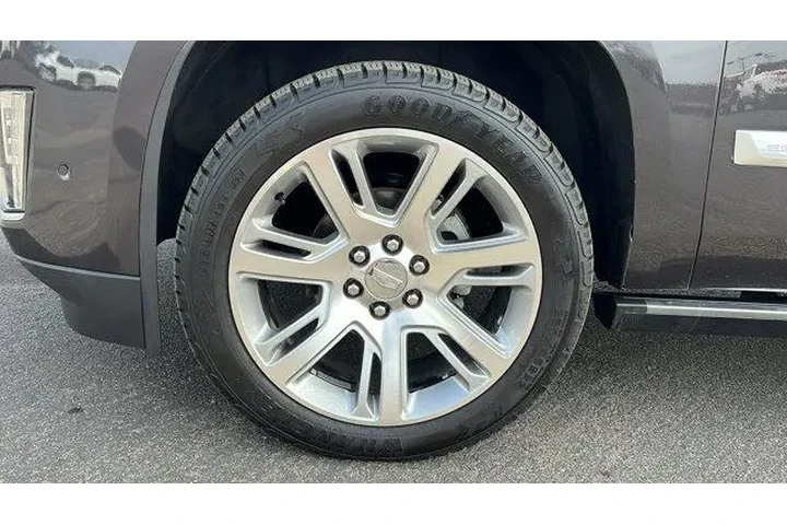 $30984 : Cadillac Escalade 2017 4x4 P image 10