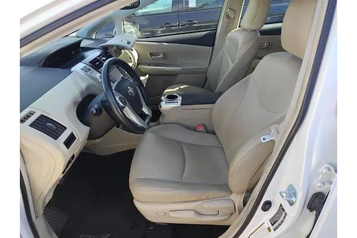 $14000 : Toyota Prius v 2014 Five 4dr image 6