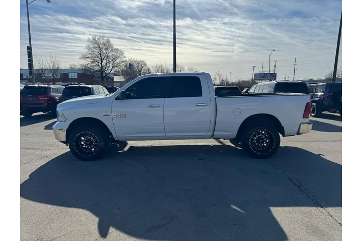 $15980 : 2018 RAM 1500 SLT Crew Cab image 5