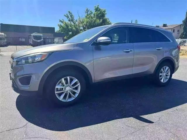 $12999 : 2017 KIA SORENTO image 3