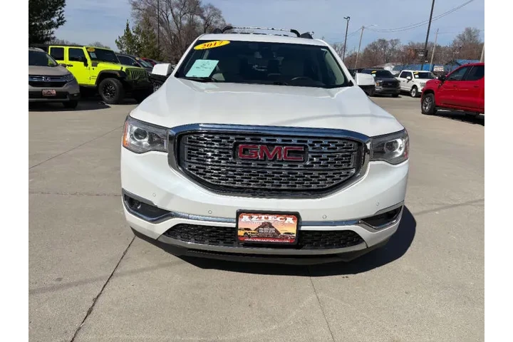 $15950 : 2017 GMC Acadia Denali image 3