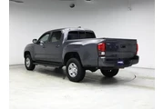 $29998 : Toyota Tacoma 2023 4x2 SR 4d thumbnail