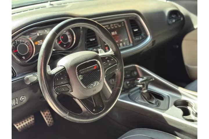 $16990 : 2015 DODGE CHALLENGER image 9