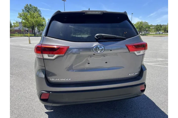 $19900 : 2018 Highlander XLE image 7