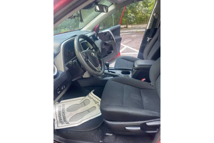 $13500 : 2017 RAV4 LE image 10