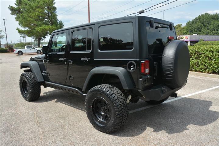 2015 Wrangler Unlimited Sport image 10