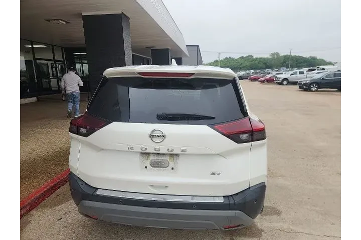 $18585 : Nissan Rogue 2021 SV 4dr Cro image 10