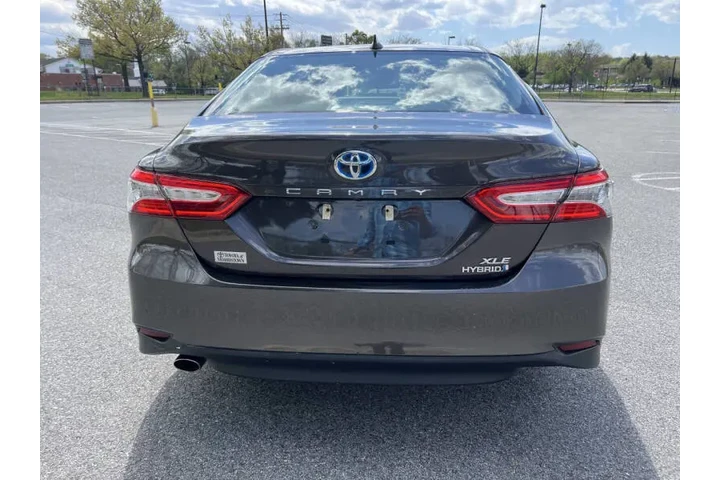 $19500 : 2019 Camry Hybrid XLE image 6