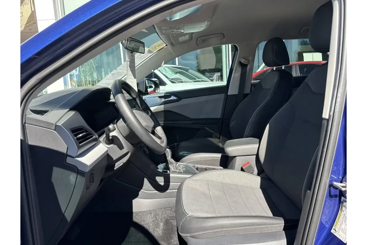 Volkswagen Taos 2022 SE 4dr image 9