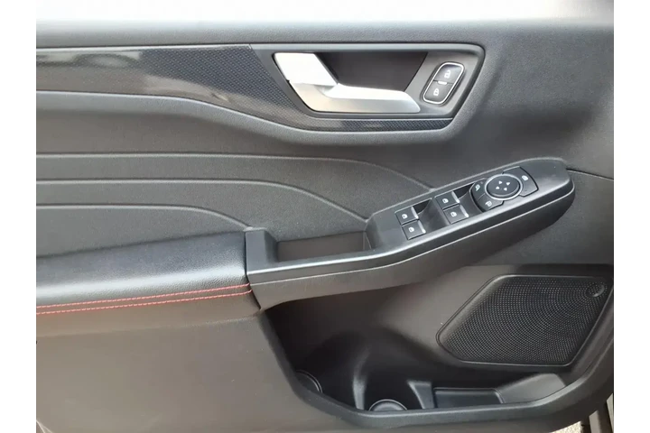 $29839 : Ford Escape 2025 AWD ST-Line image 8