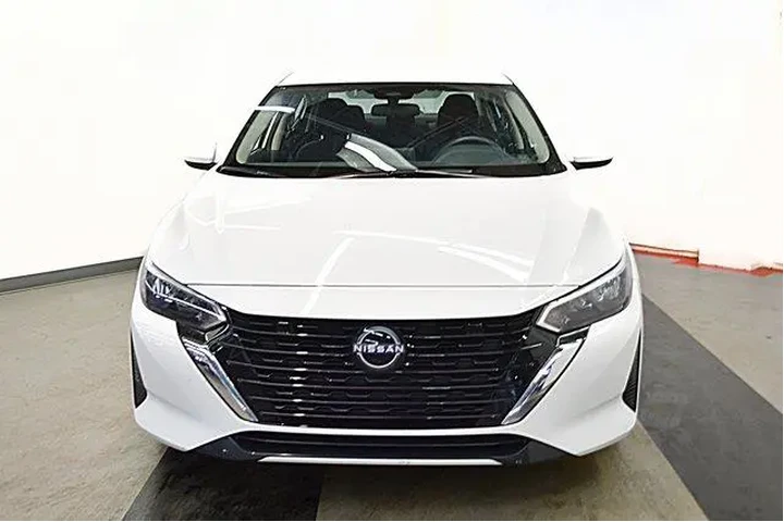 $19994 : Nissan Sentra 2025 SV 4dr Se image 3