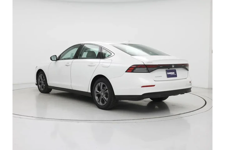 $25998 : Honda Accord 2023 EX 4dr Sed image 2