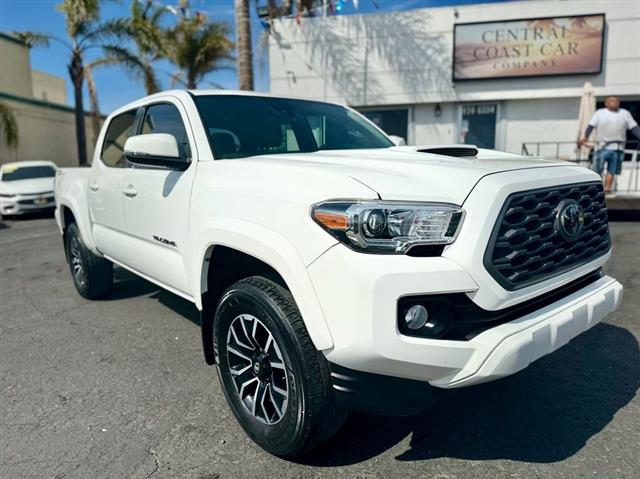 $31495 : 2021 Tacoma TRD Sport image 2