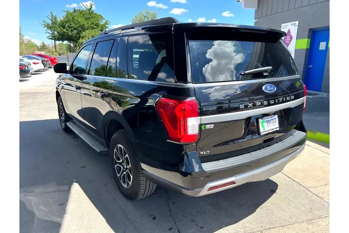 2024 Expedition XLT 4WD image 7