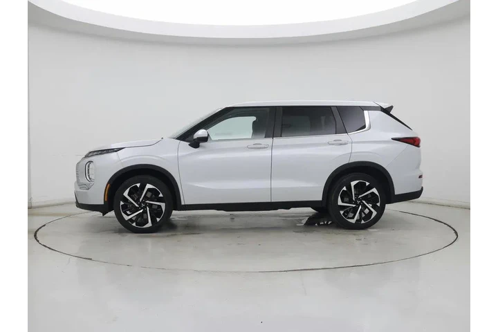 $23998 : Mitsubishi Outlander 2022 AW image 3