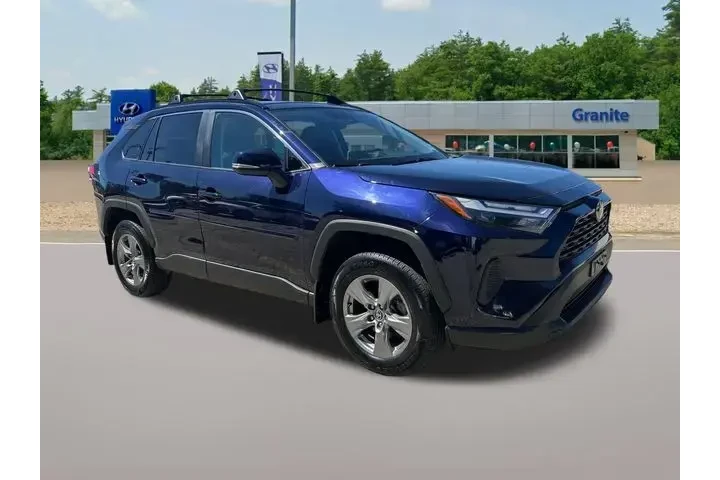 $30990 : Toyota RAV4 2024 AWD XLE 4dr image 4