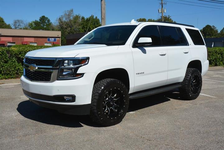 2020 Tahoe LT image 1