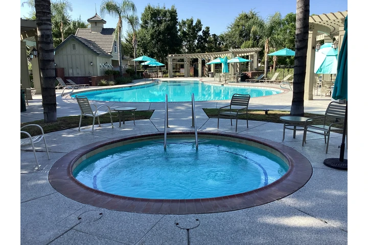 $890 : 1 Recamara Amueblada+WiFi+Pool image 10