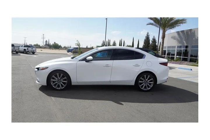 $18984 : 2019 3 Sedan w/Premium Pkg image 9