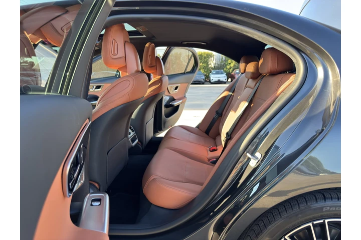$32999 : 2024 Mercedes-Benz C-Class C image 3