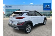 $15560 : Hyundai KONA 2023 AWD SEL 4d thumbnail