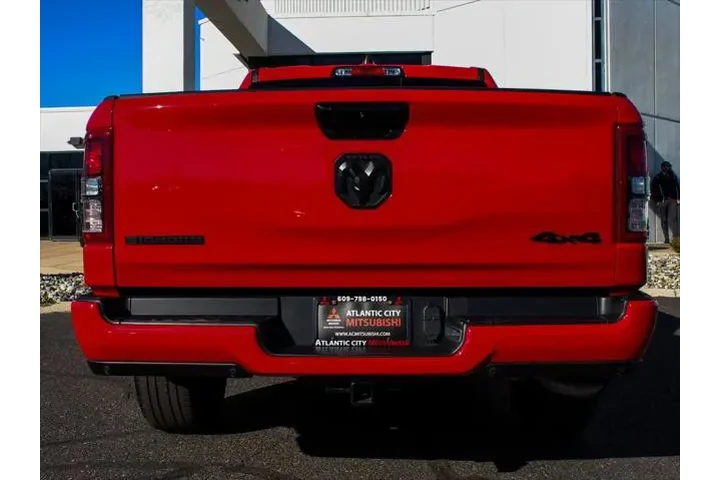 $35990 : Ram 1500 2023 4x4 Big Horn 4 image 5