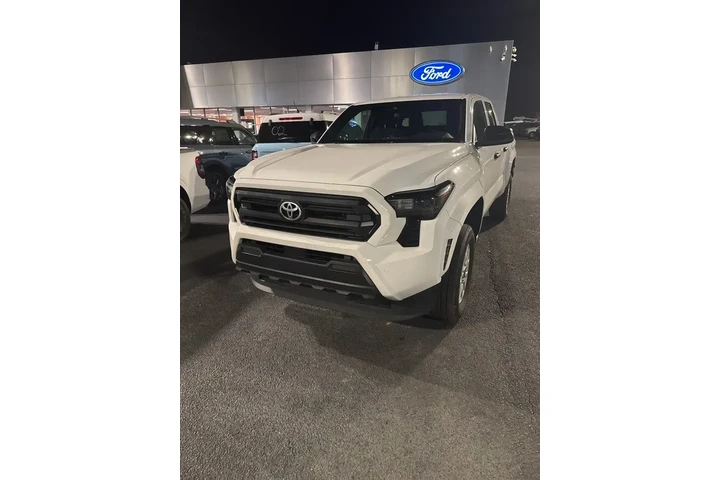 $31950 : Toyota Tacoma 2024 4x2 SR 4d image 5