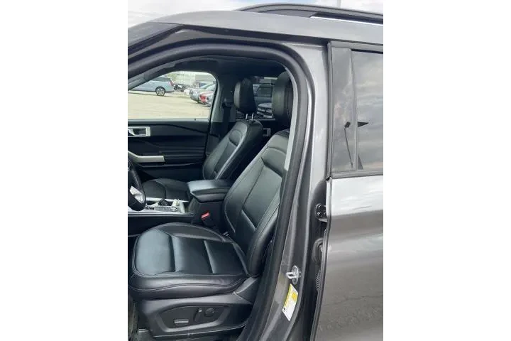 $31182 : Ford Explorer 2023 AWD XLT 4 image 5