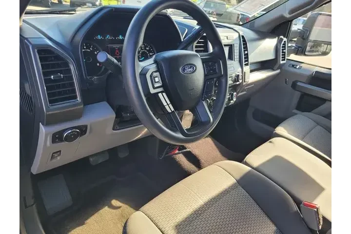 $21204 : Ford F-150 2017 4x4 XLT 4dr image 9