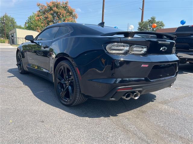 $33488 : 2019 Camaro SS, EXTRA CLEAN, image 9