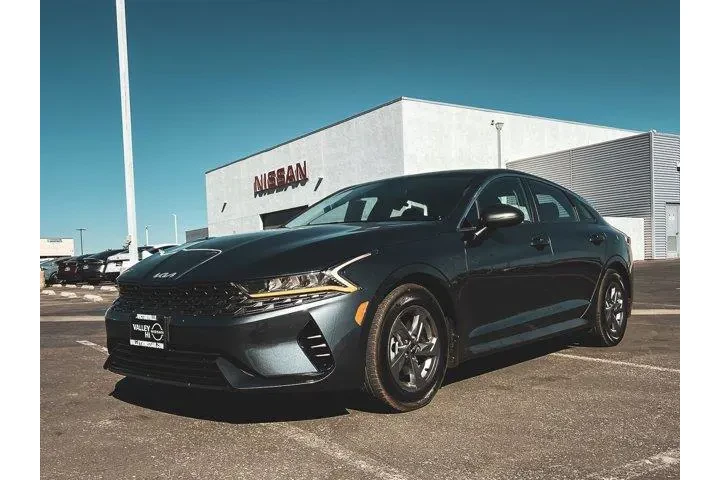 $17477 : Kia K5 2022 LXS 4dr Sedan image 7