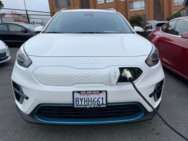 $24400 : Used 2022 Niro EV EX Premium image 4