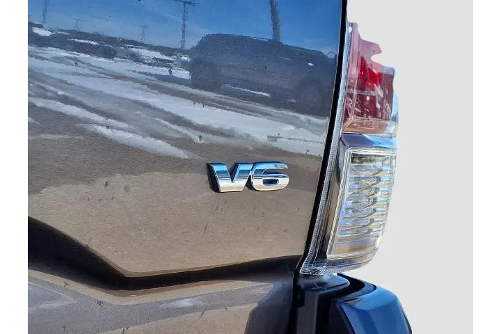 $35380 : Toyota Tacoma 2023 4x4 SR5 V image 9