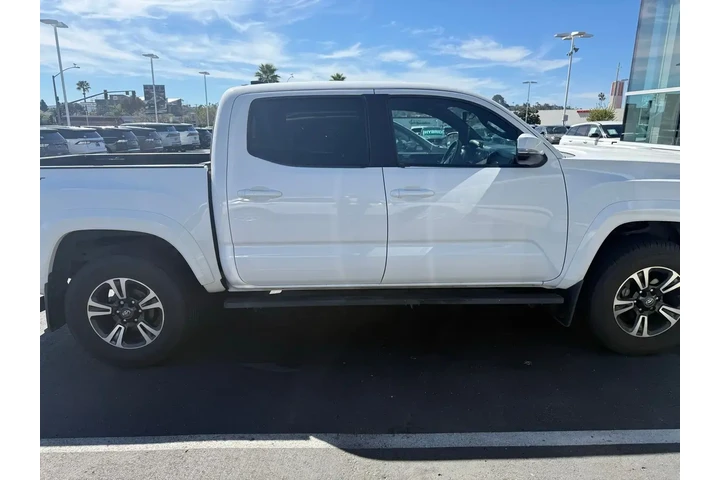 $31900 : Toyota Tacoma 2018 4x2 TRD O image 9