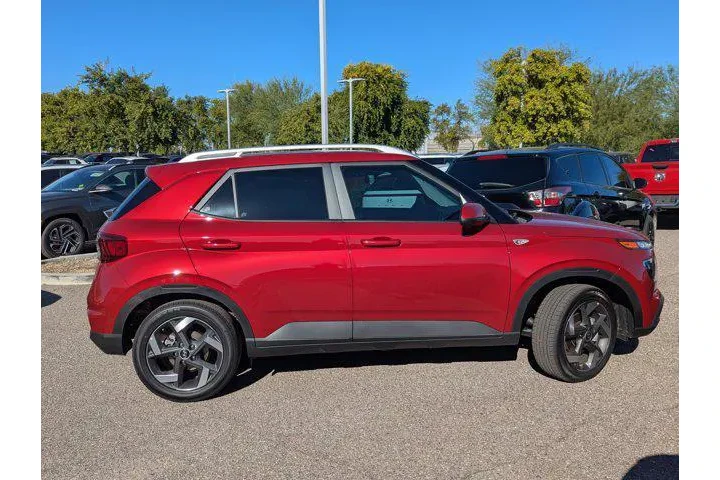 $24550 : Hyundai VENUE 2026 SEL 4dr C image 2