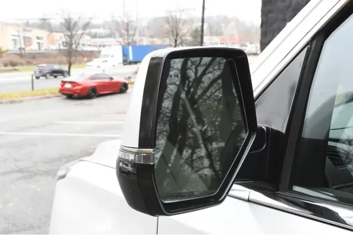 $18995 : Cadillac Escalade ESV 2017 4 image 7