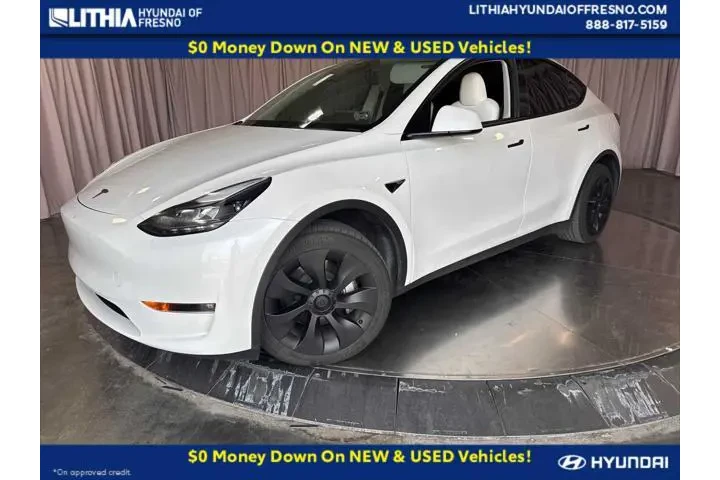 $29449 : Tesla Model Y 2023 AWD Long image 1