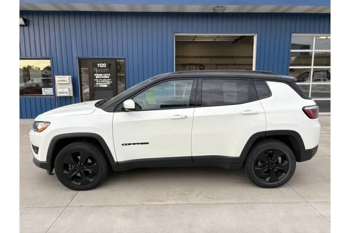 $16990 : 2018 Compass Altitude image 2
