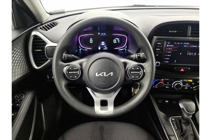 $15998 : Kia Soul 2023 LX 4dr Crossov image 10