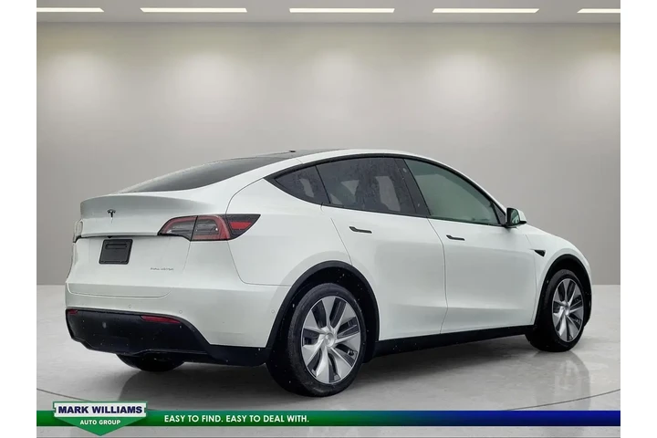 $31295 : Tesla Model Y 2022 AWD Long image 9