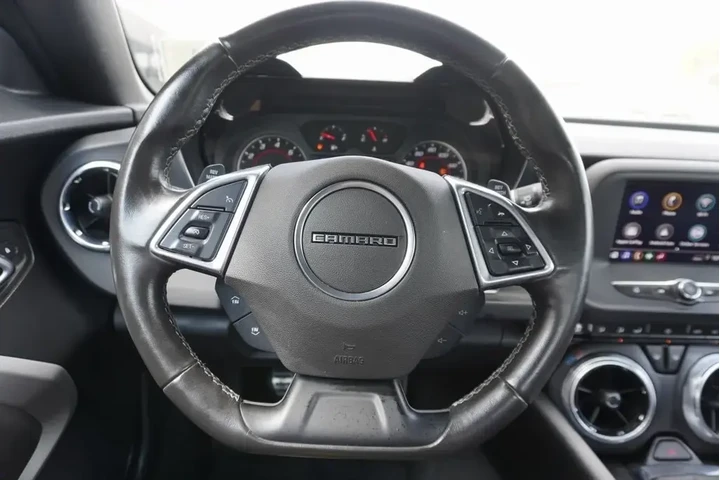 $33988 : Chevrolet Camaro 2023 LT1 2d image 10