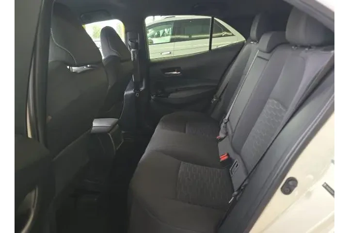 $16900 : Toyota Corolla Hatchback 201 image 6