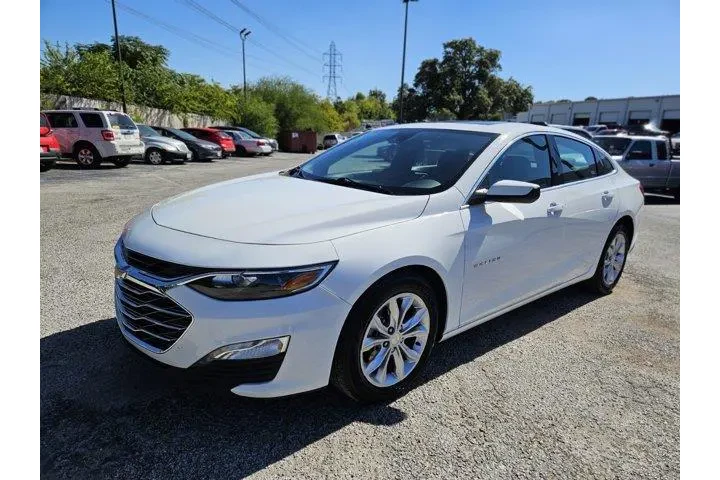 $19500 : Chevrolet Malibu 2024 LT 4dr image 7